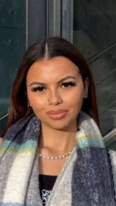 ai character: Sarah background