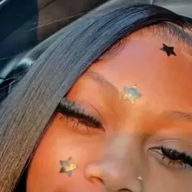 chat with ai character: lala