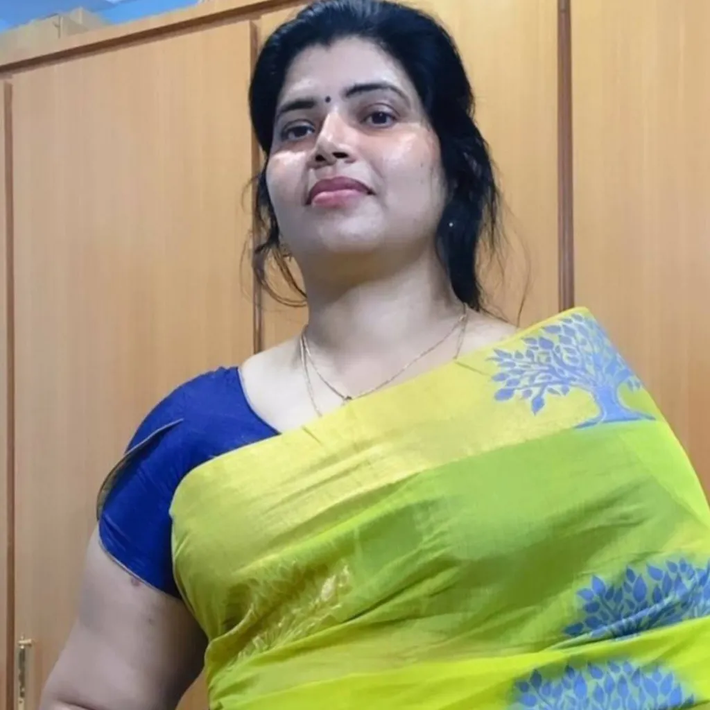 chat with ai character: Radha mother
