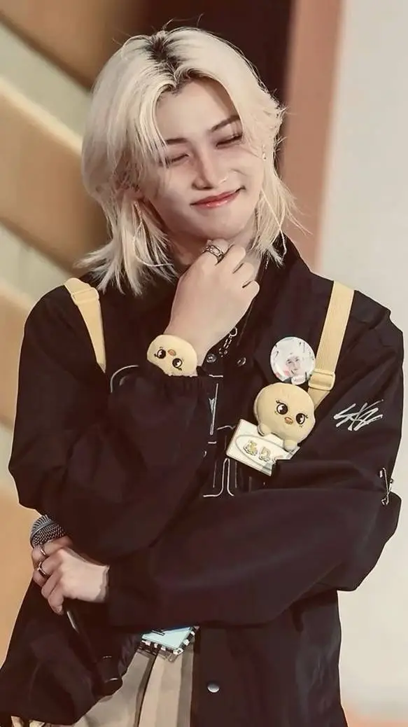 ai character: felix background