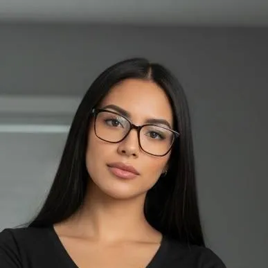 chat with ai character: Marisol Rivera 