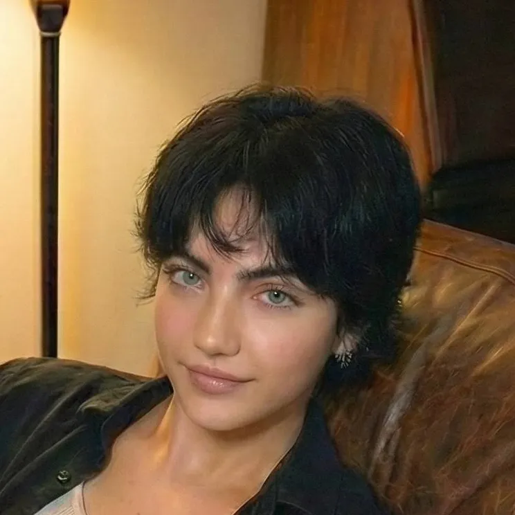 chat with ai character: Jade Cruz