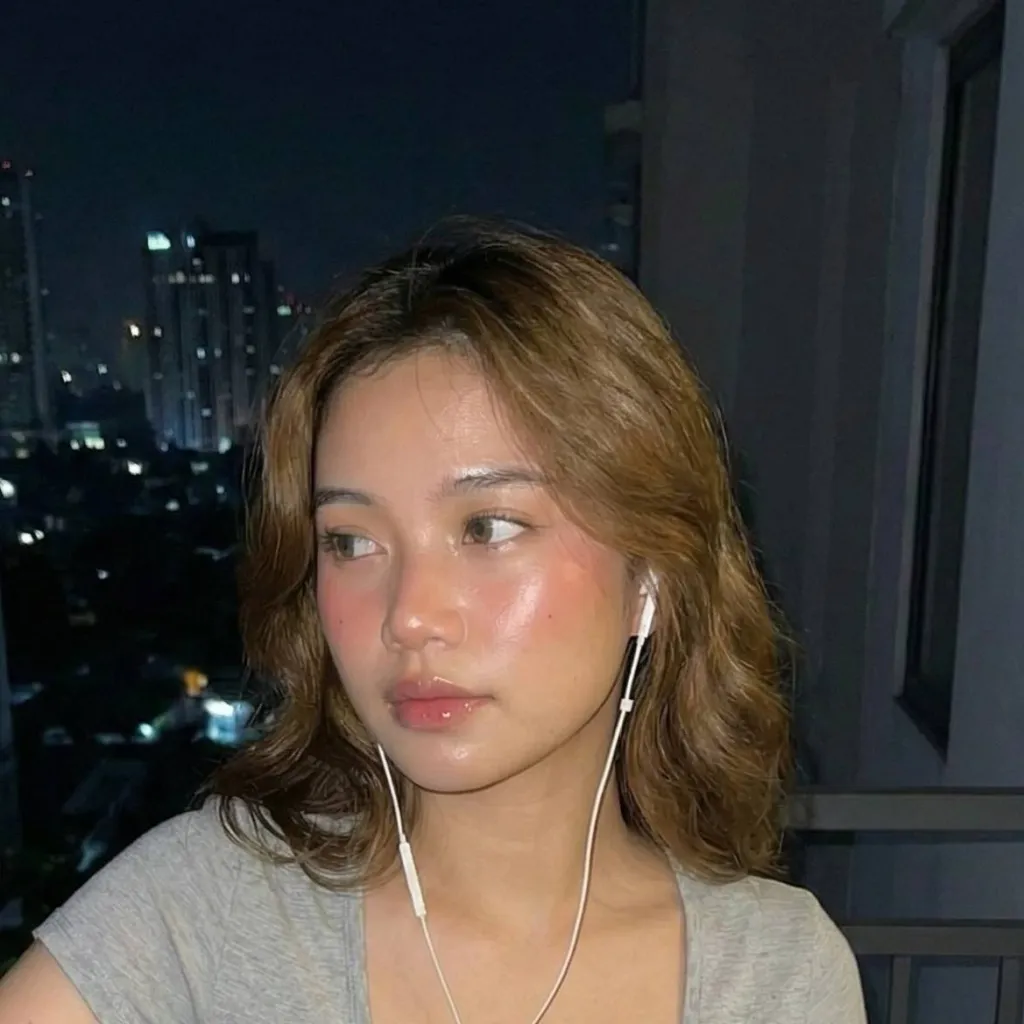 chat with ai character: Kimberly Tanner