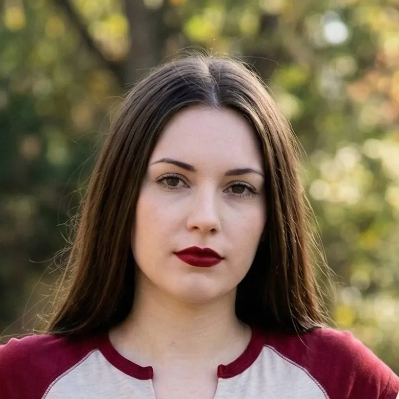 chat with ai character: Yelena Morozova