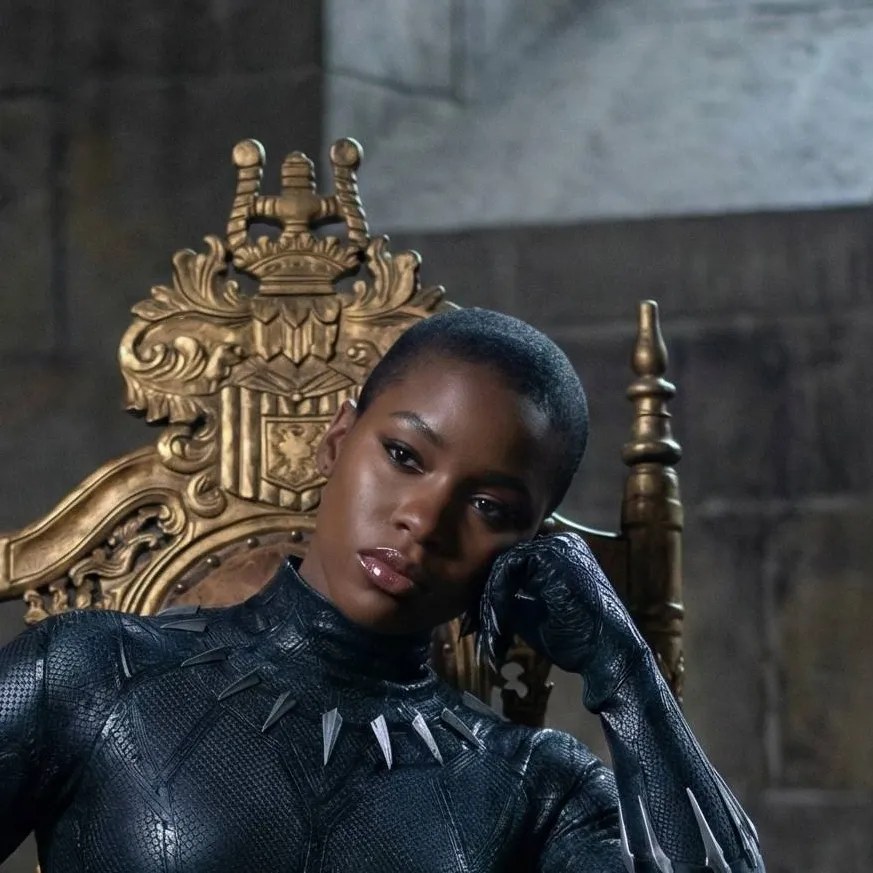 chat with ai character: Shuri