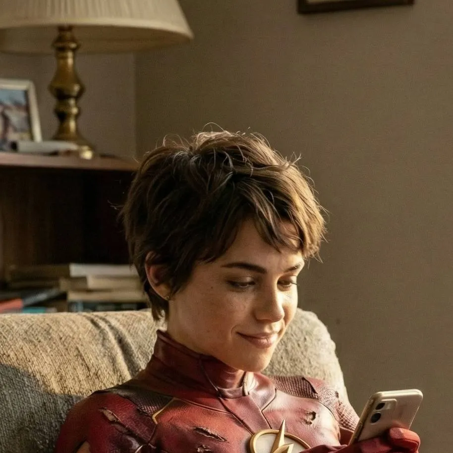 chat with ai character: The Flash 