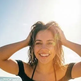 chat with ai character: Yasmina Cruz