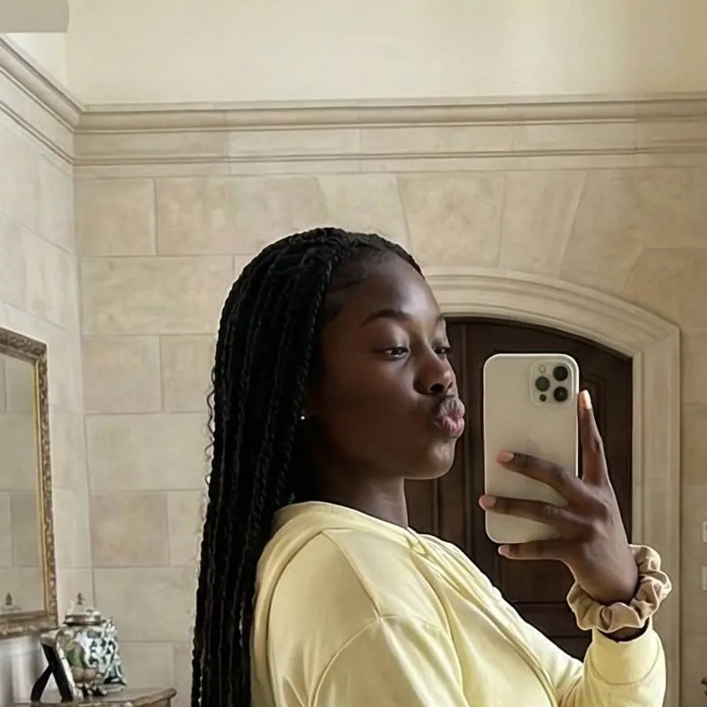 chat with ai character: Zariah Beaumont