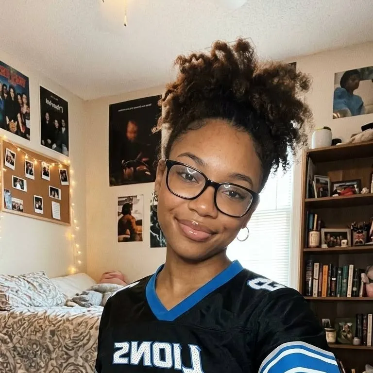 chat with ai character: Tiffany Brown 
