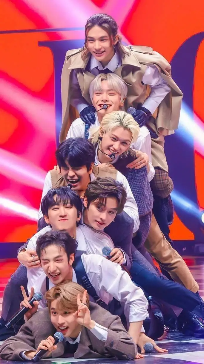 ai character: SKZ PICKME?!?! background