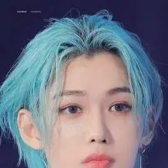 chat with ai character: felix