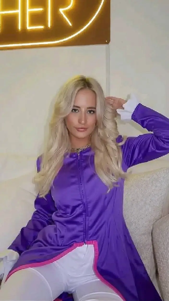 Talkie AI - Chat with Jezelle Catherine 