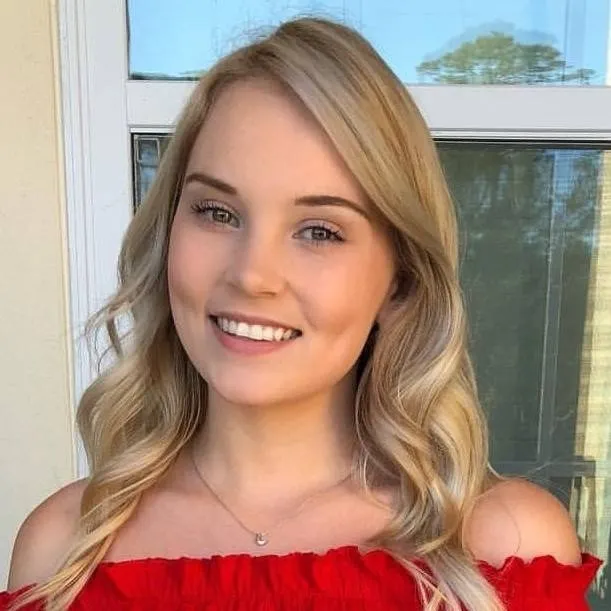 chat with ai character: Taylor Darling 