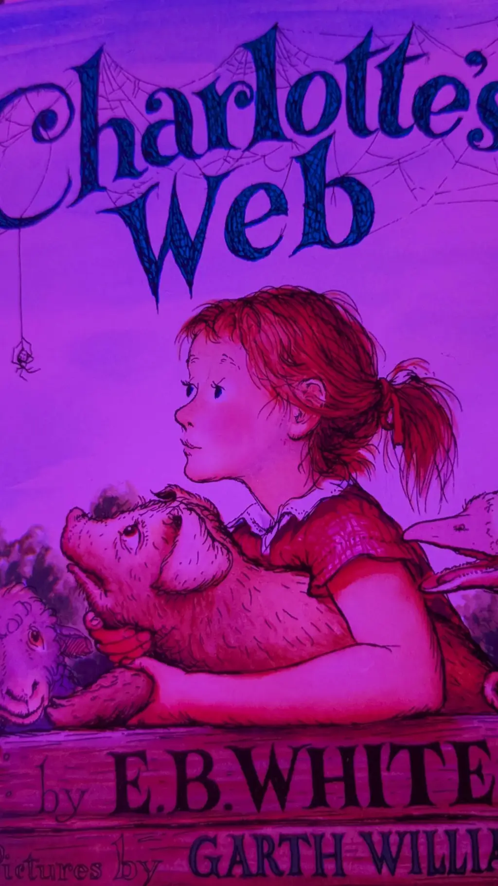 ai character: CHARLOTTES_WEB background