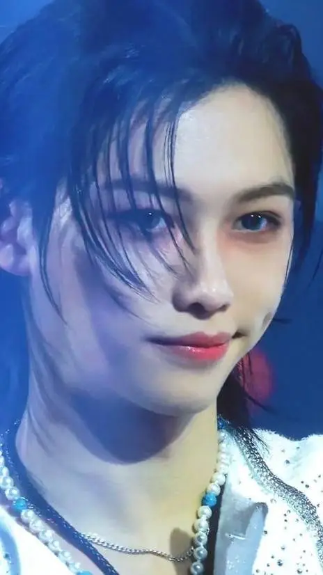 ai character: ★Lee Félix★ background