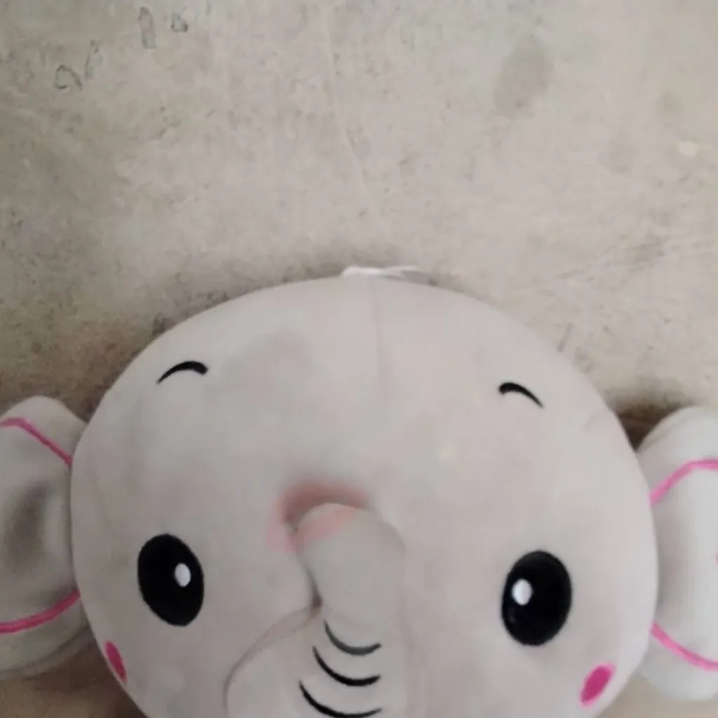 chat with ai character: Max YouTube 