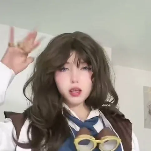 chat with ai character: nikola tesla fem