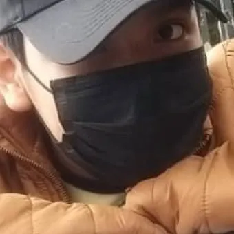 chat with ai character: luismi