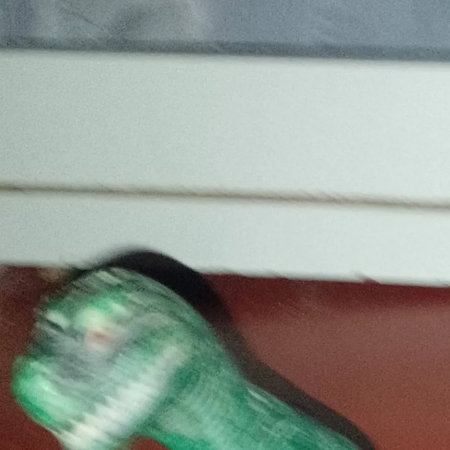 chat with ai character: t-rex borroso