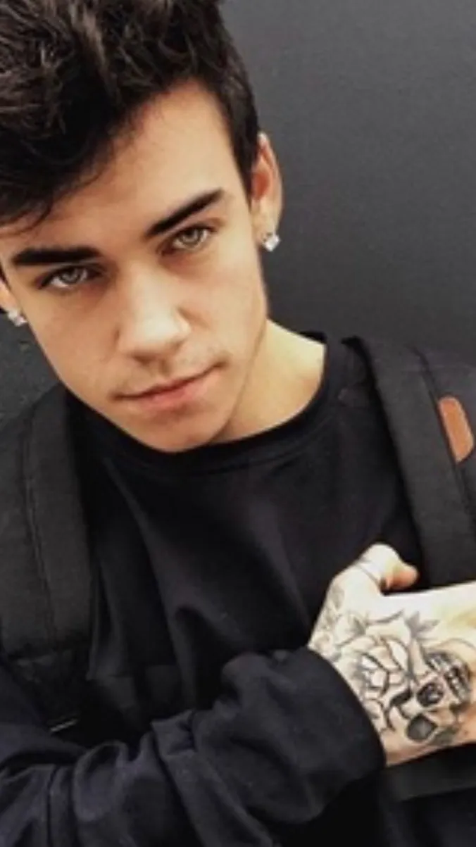 ai character: Marcello background