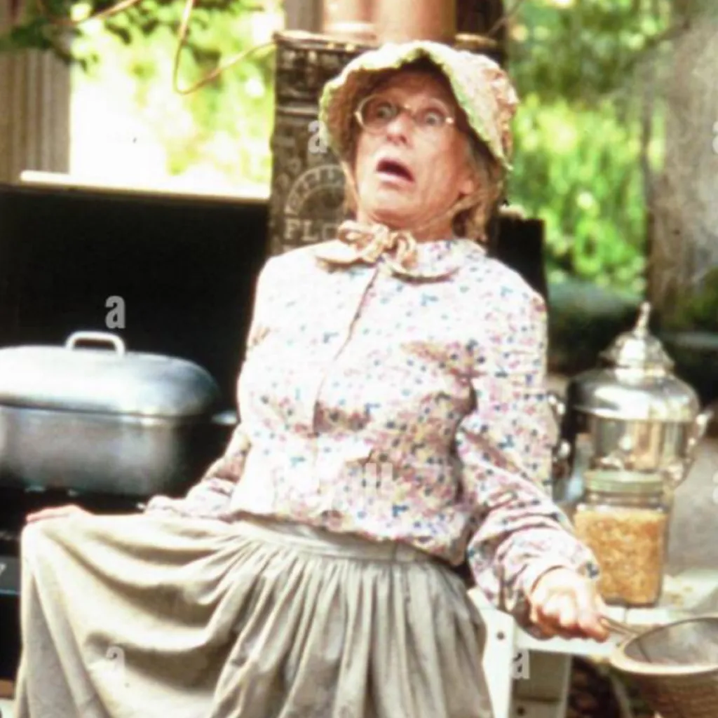 chat with ai character: Mavis Kravis