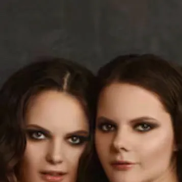 chat with ai character: Starska Sisters