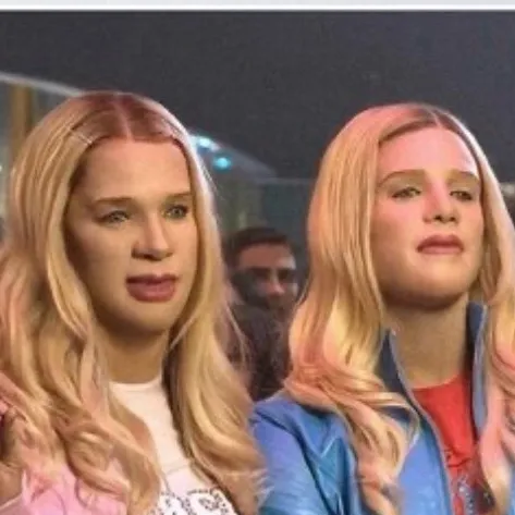 chat with ai character: White Chicks