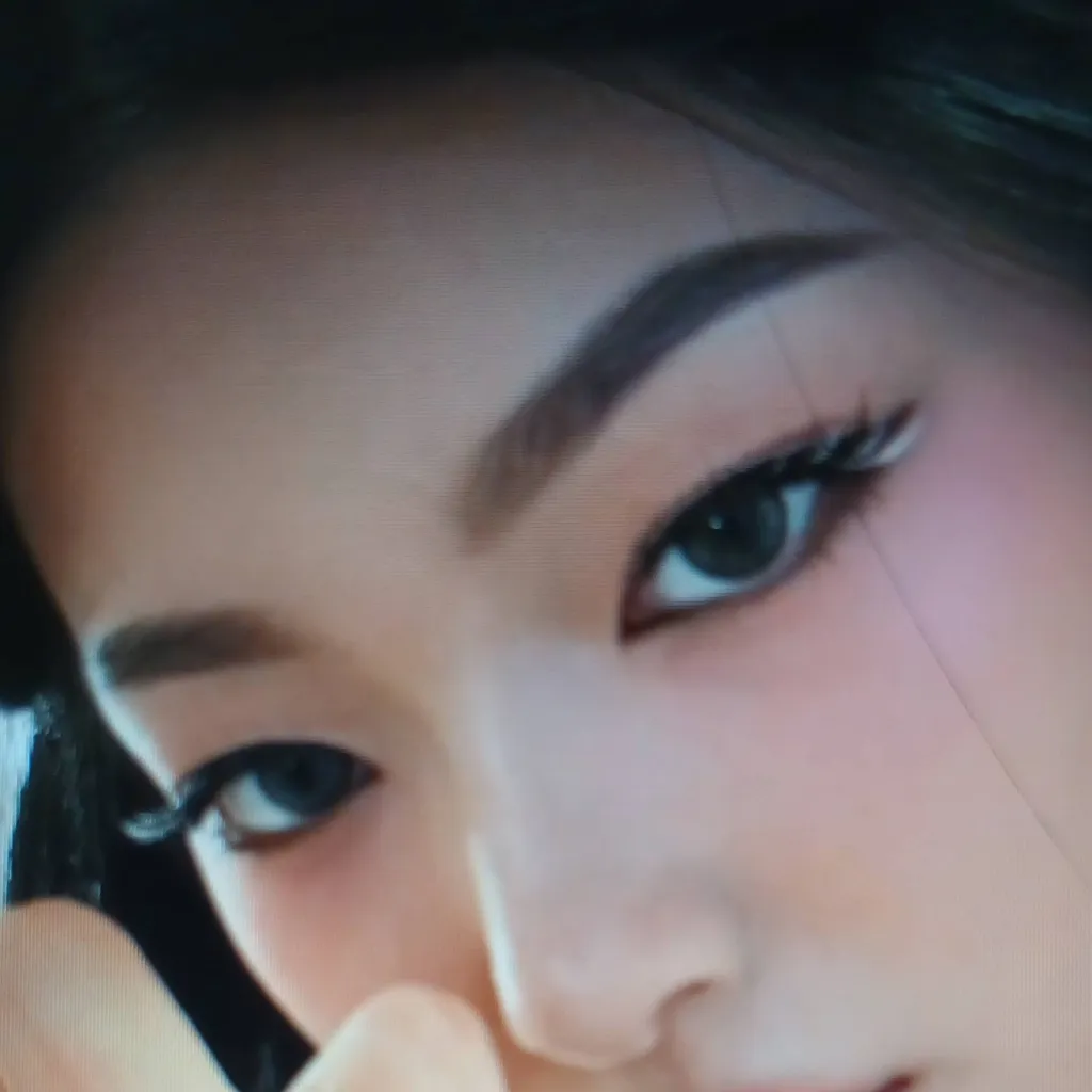 chat with ai character: Katseye Yoonchae