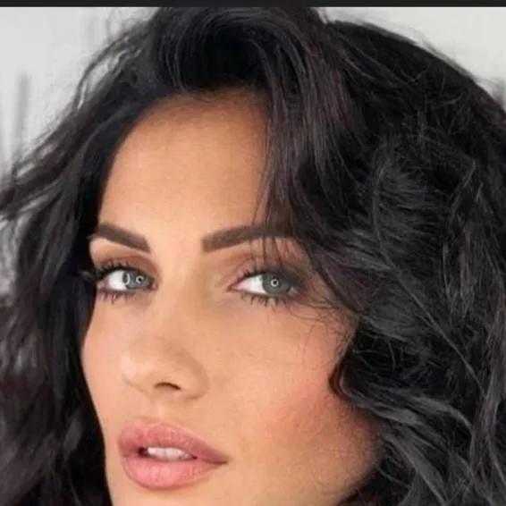 chat with ai character: Sofia Salazar