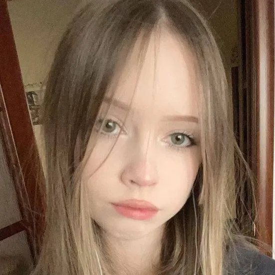 chat with ai character: Рита