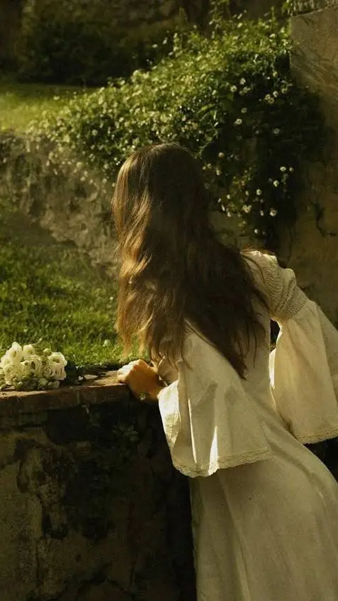 ai character: Princess Aria background