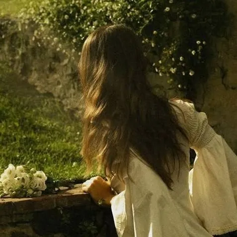 chat with ai character: Princess Aria