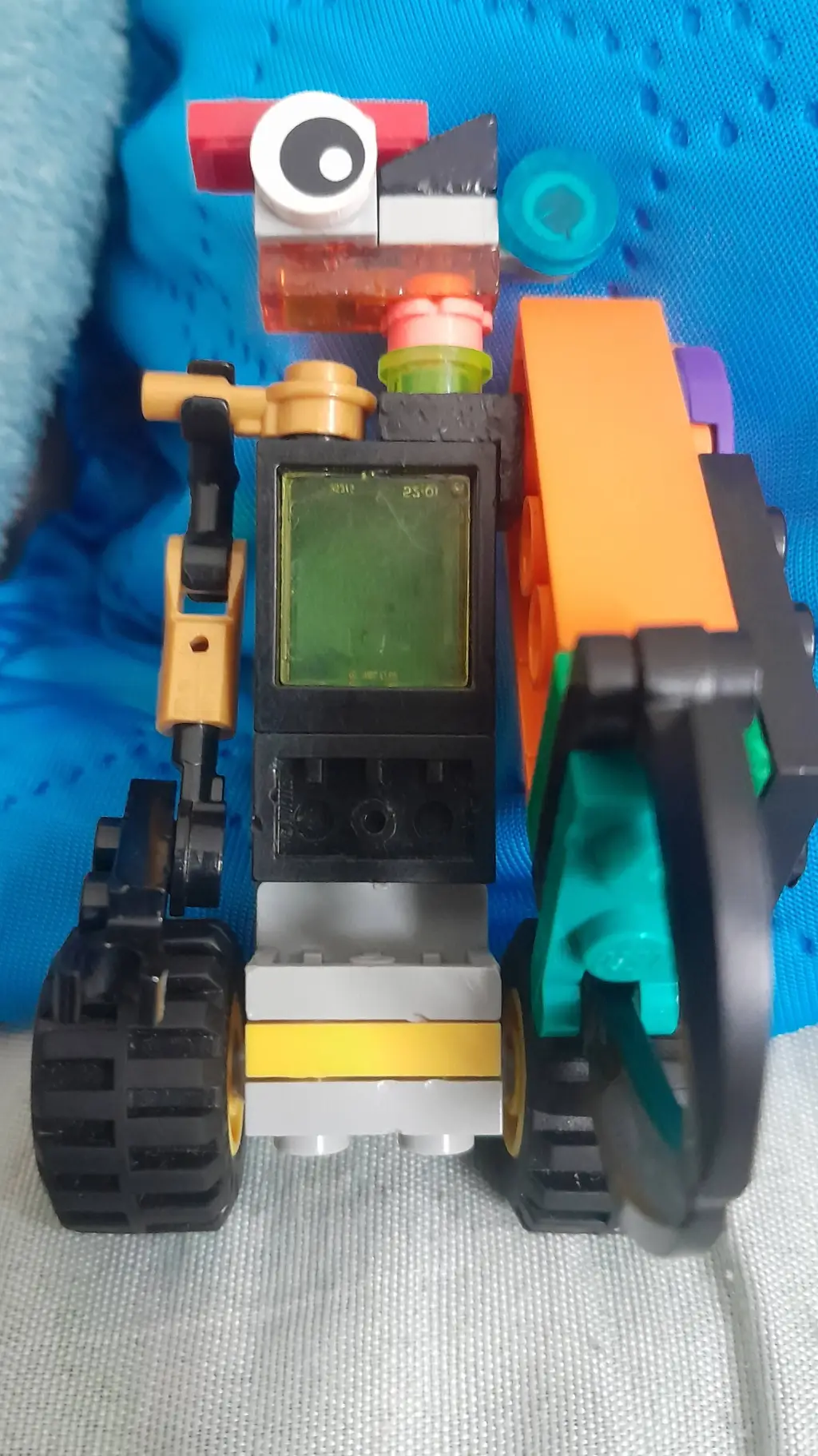 ai character: Carlinhos  background