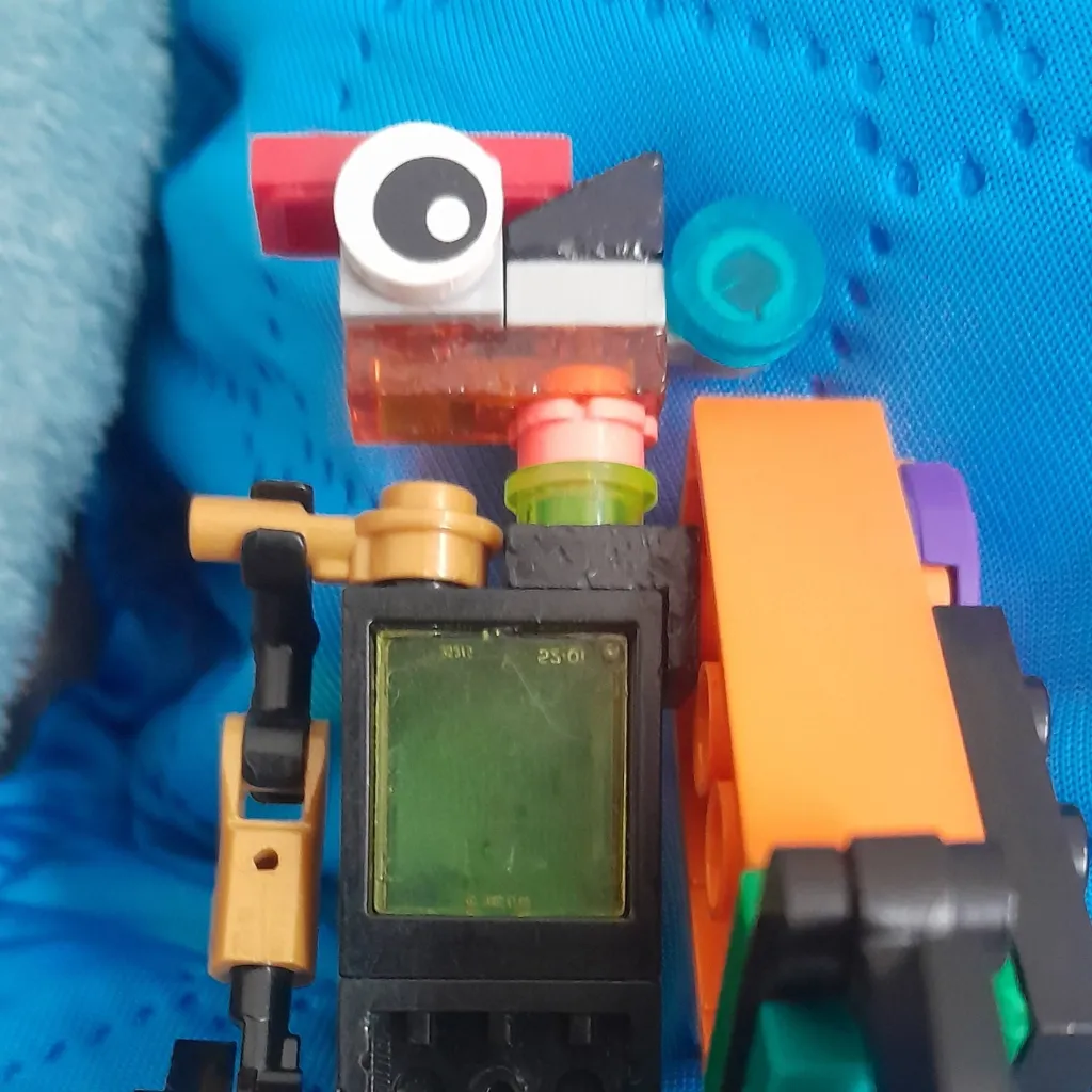 chat with ai character: Carlinhos 