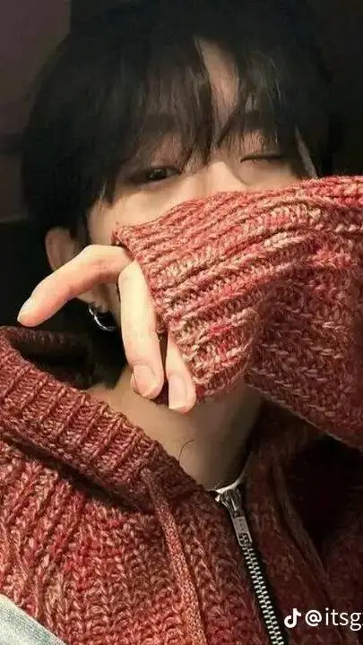 ai character: roberto background