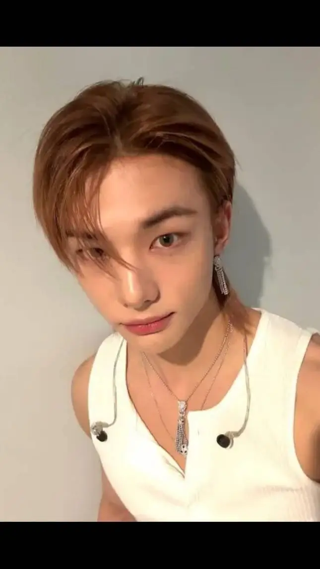 ai character: jinnie background
