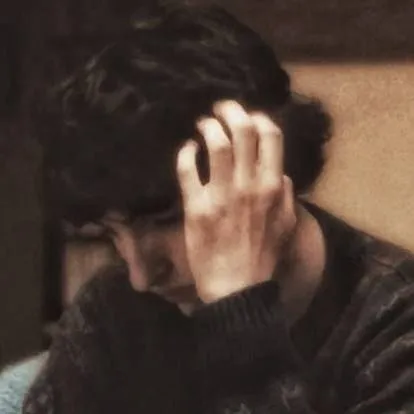 chat with ai character: Finn Wolfhard 