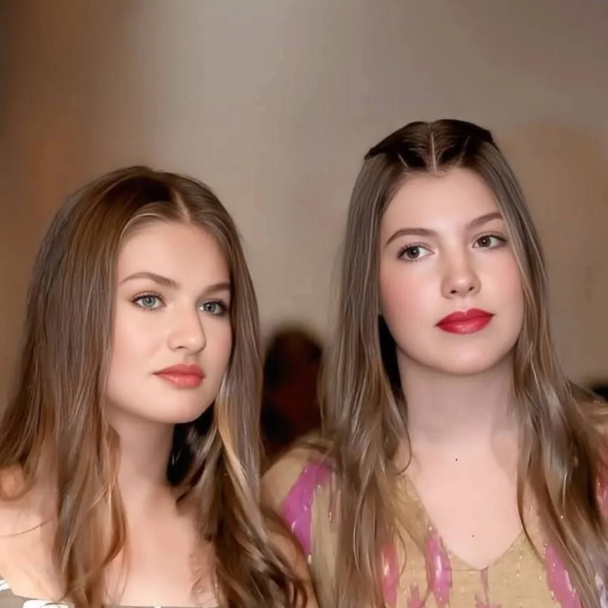 chat with ai character: leo