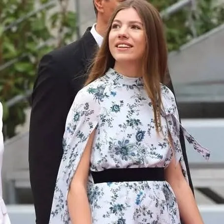 chat with ai character: Sofía infanta 