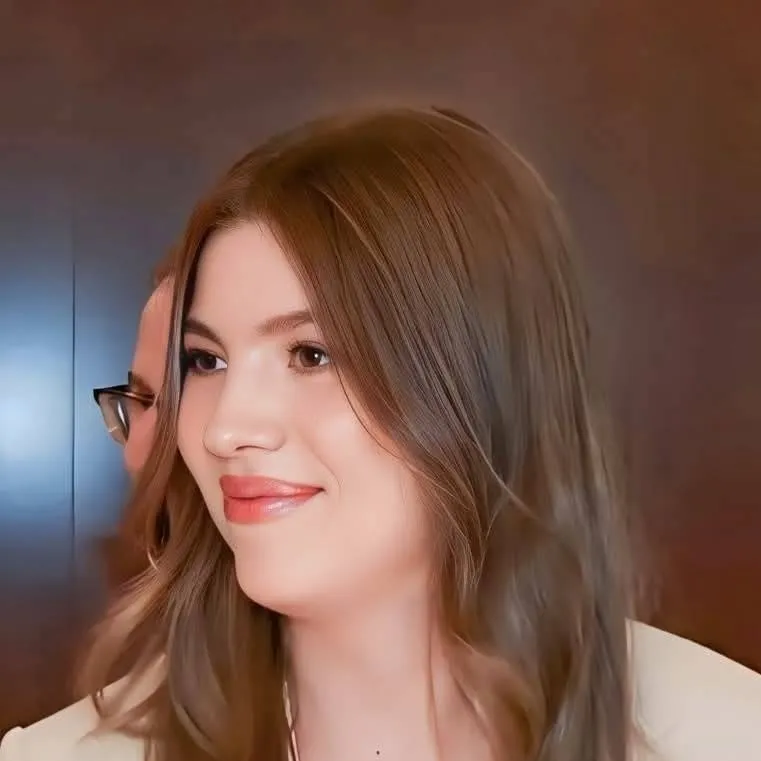 chat with ai character: Doña Infanta Sofia