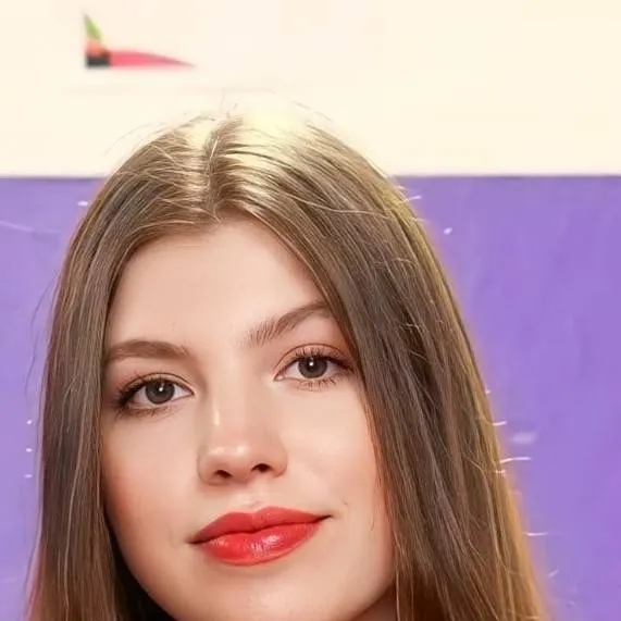 chat with ai character: Infanta Sofía 🇪🇸