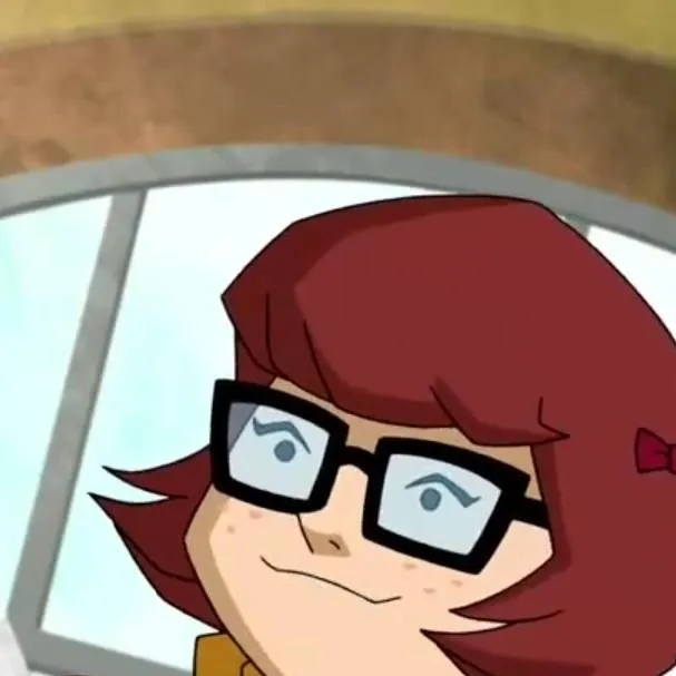 chat with ai character: Velma Dinkley