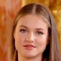 chat with ai character: Princesa Leonor 🇪🇸