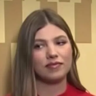chat with ai character: Infanta Sofía 🇪🇸