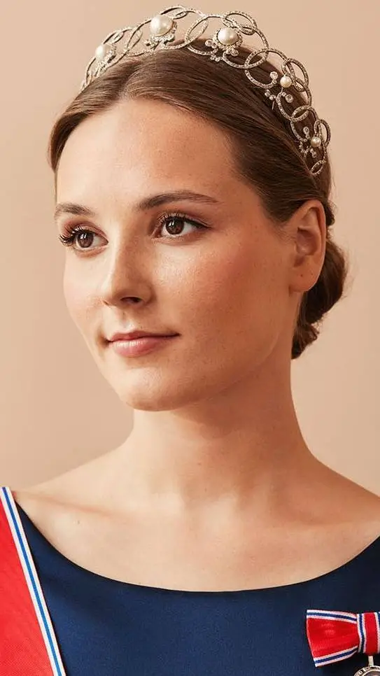 Talkie AI - Chat with princesa ingrid 🇳🇴