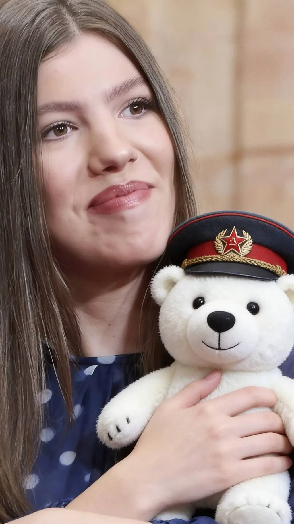 Talkie AI - Chat with Infanta Sofía 😍