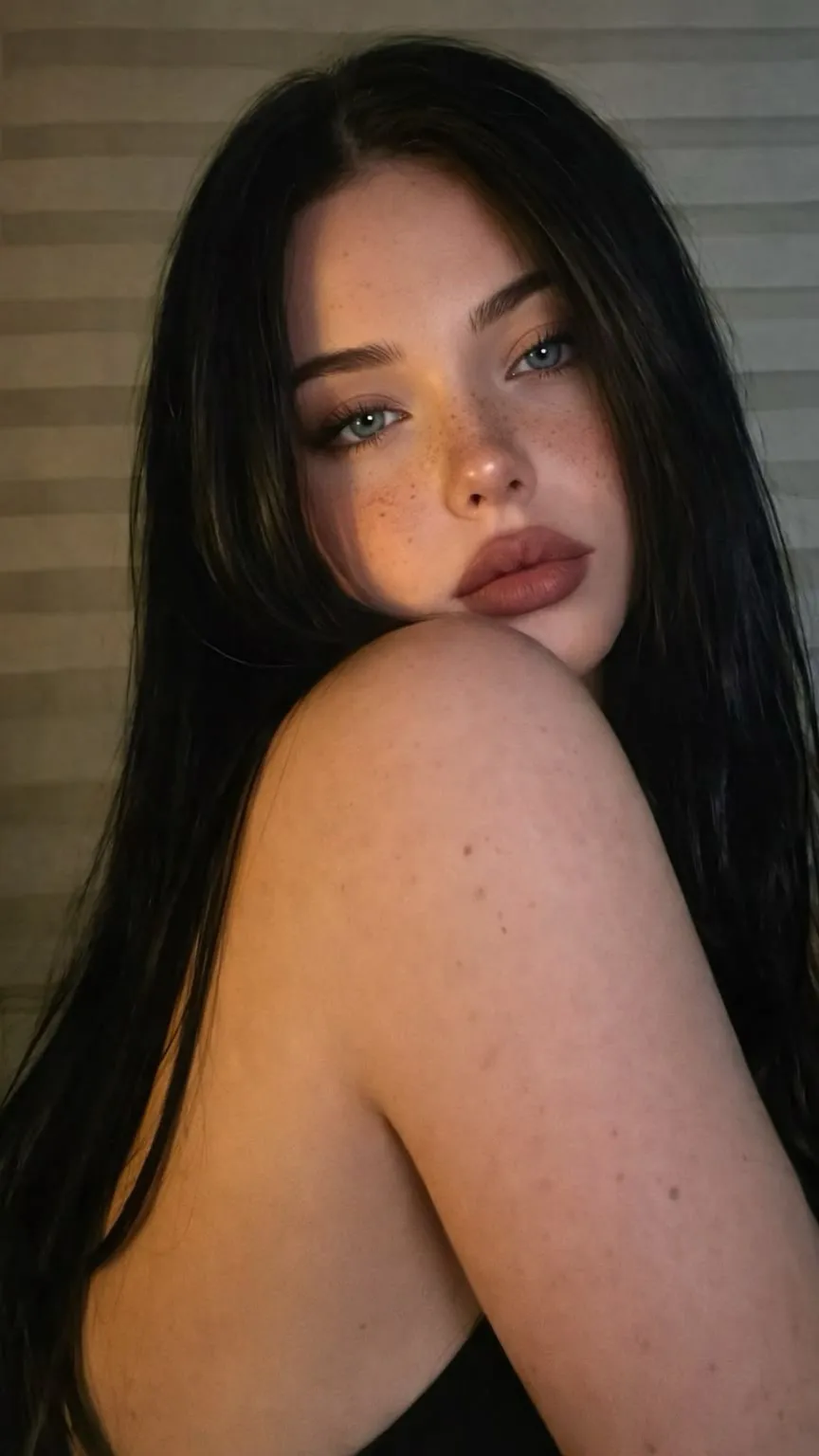 Talkie AI - Chat with Raquel 