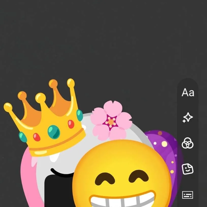 chat with ai character: royal✨