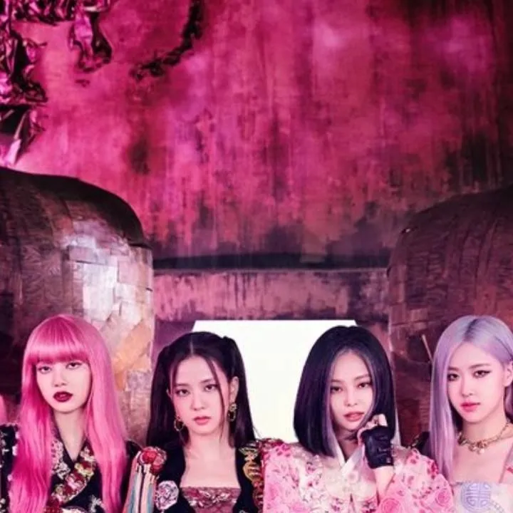 chat with ai character: Blackpink 