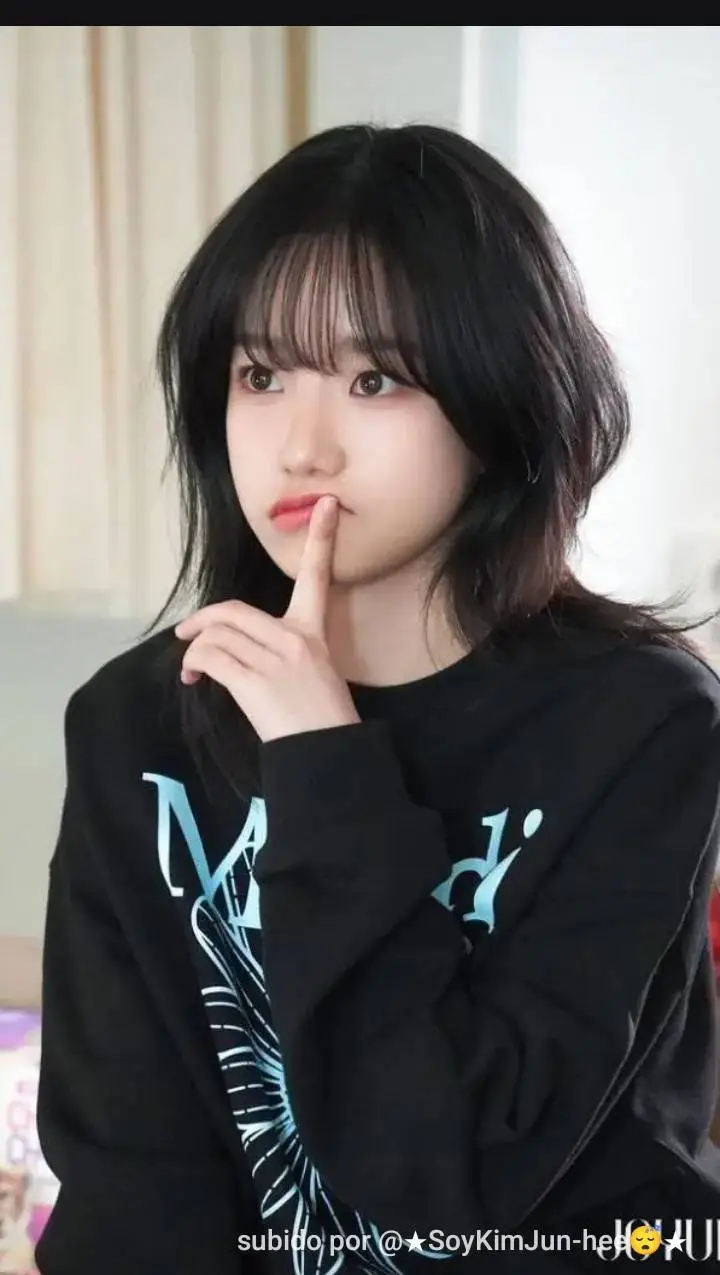 ai character: Jo-yuri  background